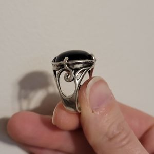 Size 8 Silver and Onyx ring
